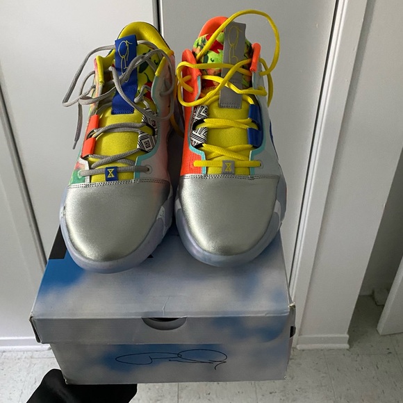 Paul George 6 basketball shoe - Picture 3 of 3